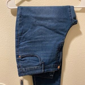 Women’s skinny jeans